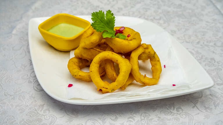 INDRENI_NAPALESE_AND_INDIAN_CUISINE_ONION_BHAJI-min