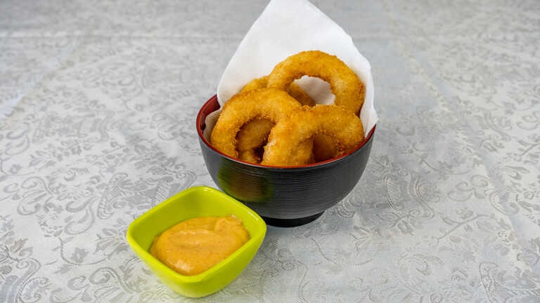 INDRENI_NAPALESE_AND_INDIAN_CUISINE_SQUID_RINGS_WITH_PICKLE_MAYO-min